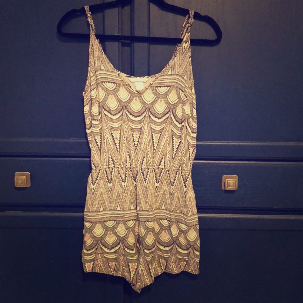 Printed B&W Romper with Pockets!